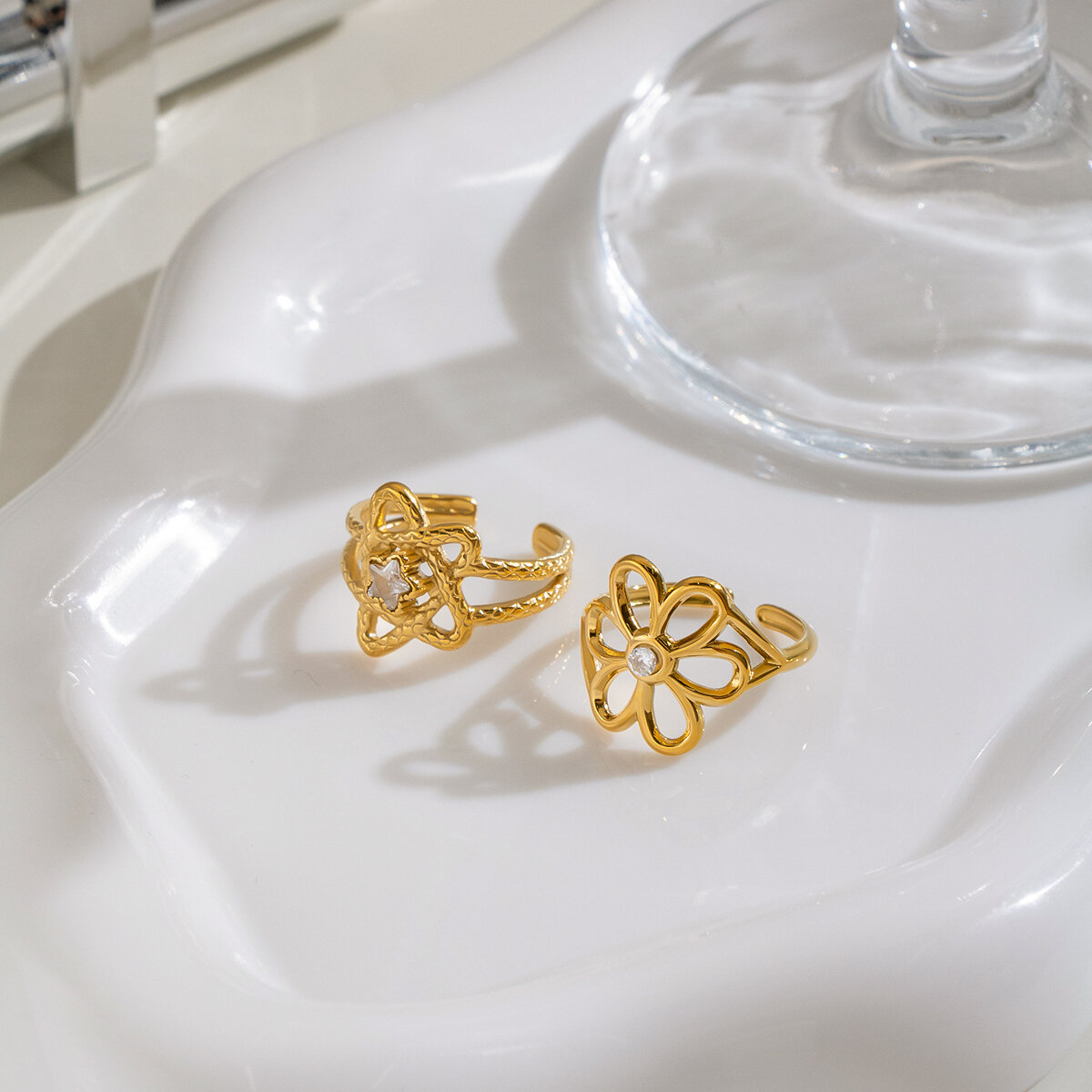 Statement-Ringe Aus Wasserfestem Edelstahl In Goldfarbe, Blumenförmig Bild3