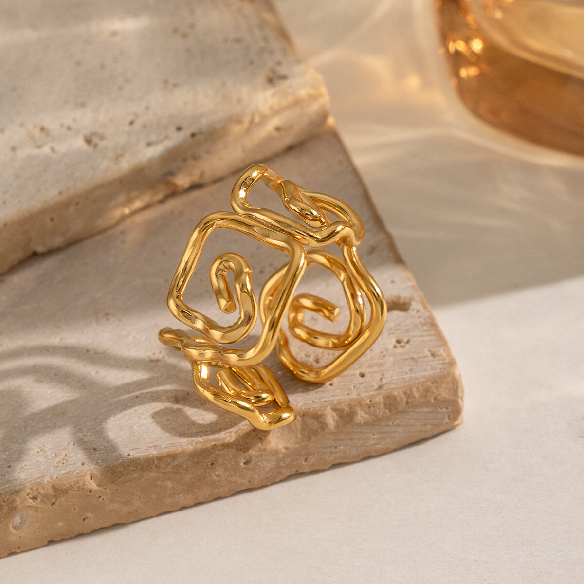 Rosenförmiges, Wasserdichtes Edelstahl-Armband Und Ring In Goldfarbe Für Damen h5 Bild3