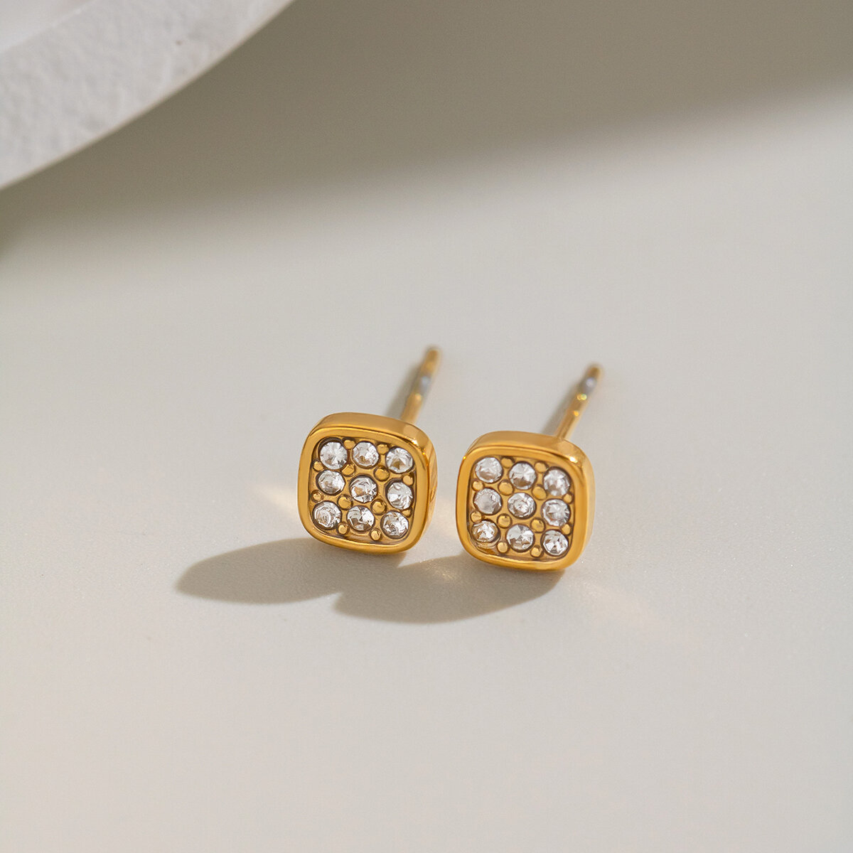 Geometrische Ohrstecker Aus Edelstahl, Wasserdicht, Goldfarben, Mit Zirkonia Bild3