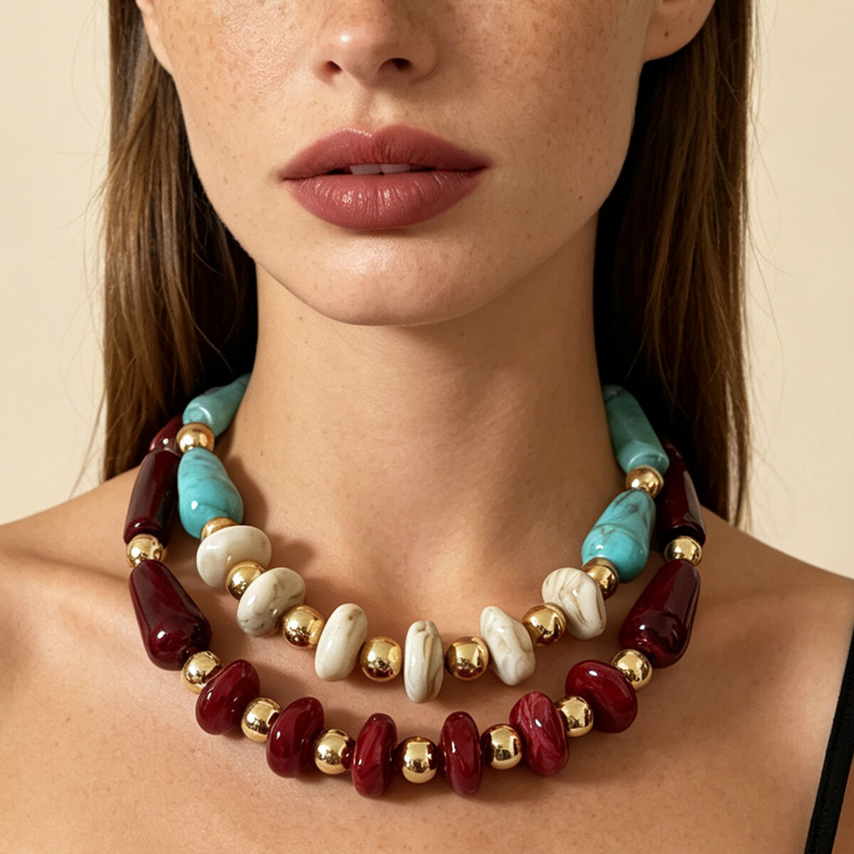 Collana da donna di lusso con perline in resina dalla forma irregolare e dallo stile retrò. 2