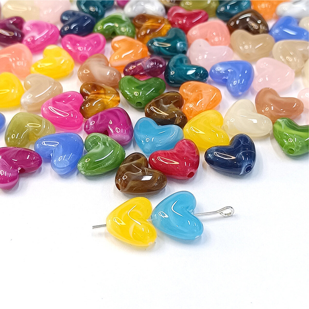 Cuentas acrílicas con forma de corazón en degradado de color