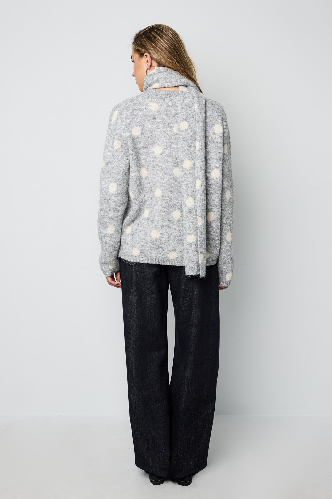 Der Haarige Polka-Dot-Schalpullover h5 Bild8