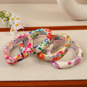 Romantische Serie Armbanden Van Hars Met Een Lieflijk Bloemenpatroon Voor Dames. h5 Afbeelding2