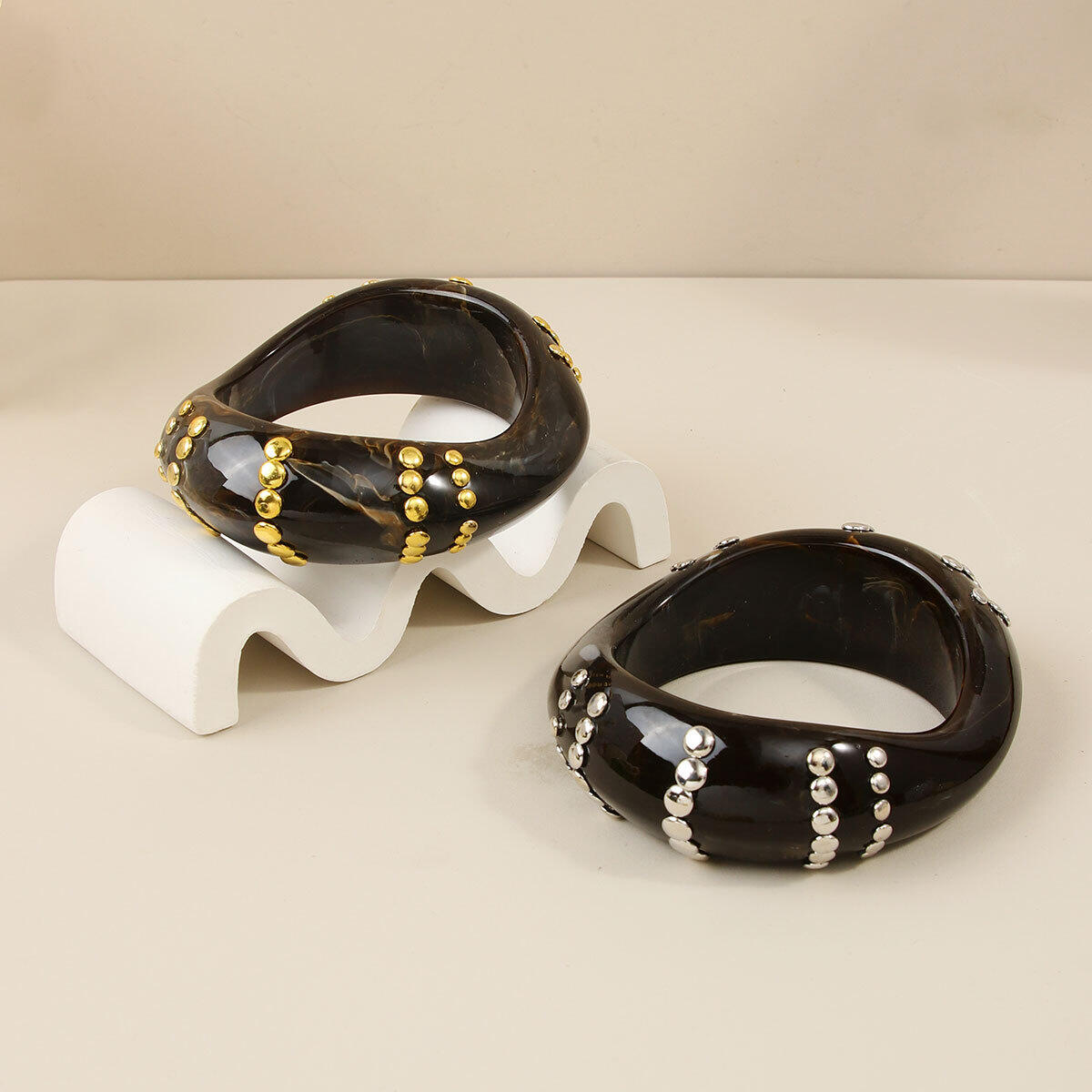 Punk Irregular Shape Rivet Resin Women's Bangles 2