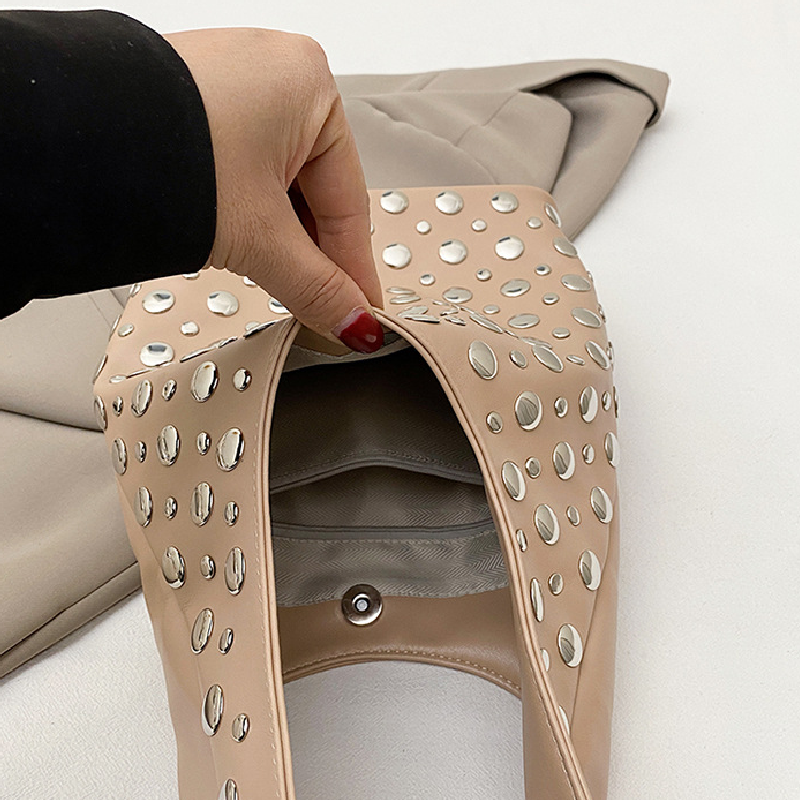 Streetwear Style Metal Hardware Studded Solid Color Rivet Pu Women's Bucket Bag Shoulder Bags h5 Picture8