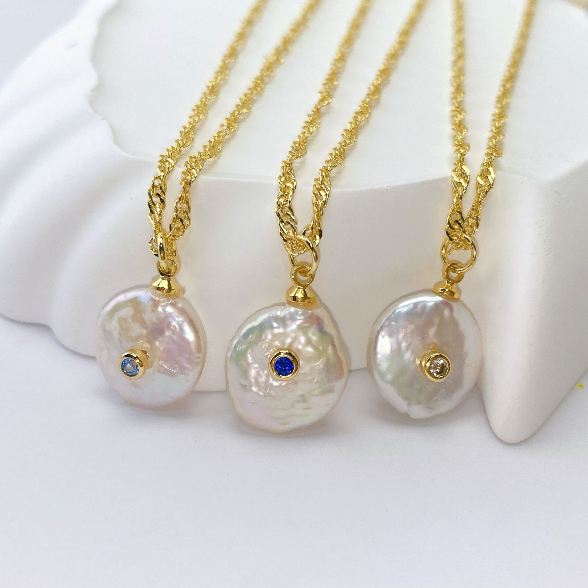 Zoetwaterparels En Zirkonia Dameshangers Afbeelding2