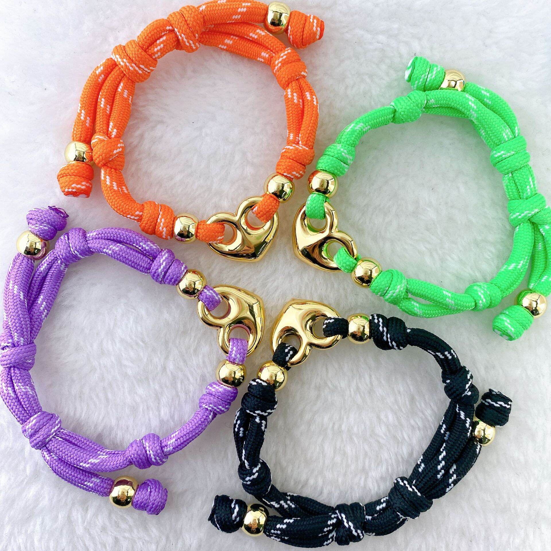 Eenvoudige Gevlochten Armbanden Voor Dames Met Hartjesmotief Afbeelding4