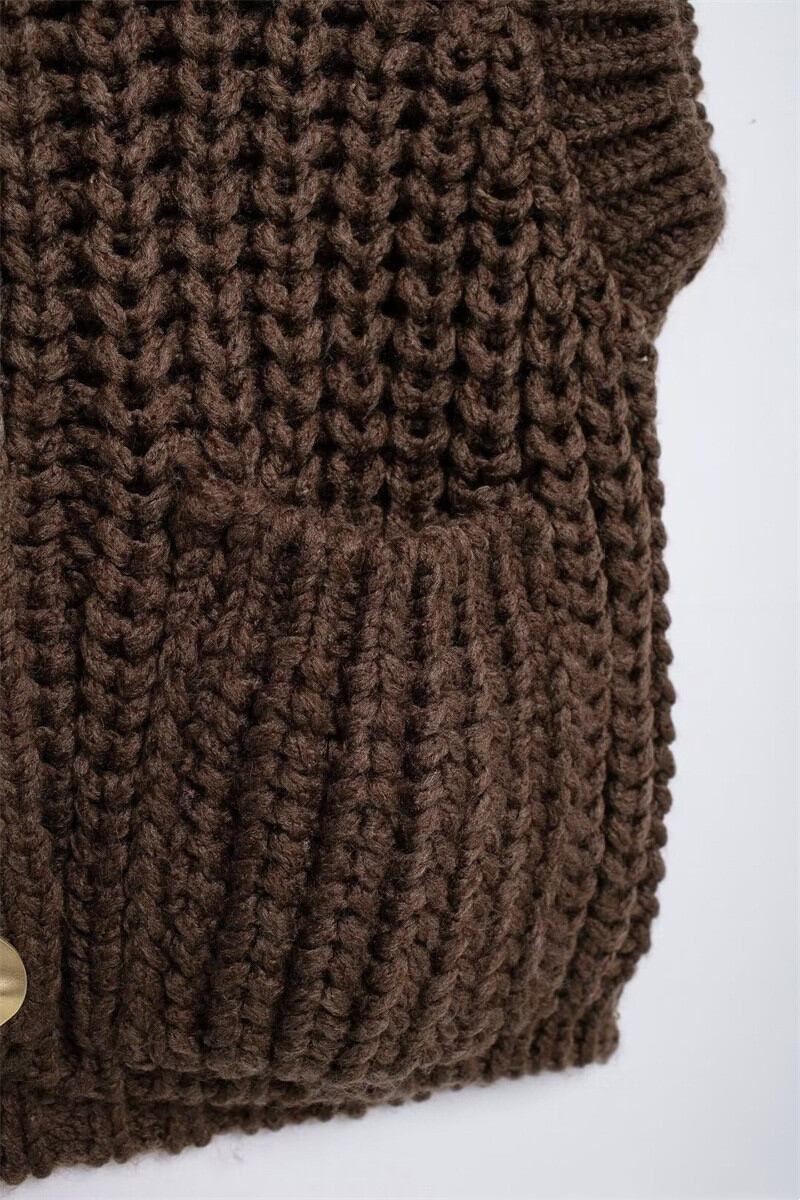 Gilet Da Donna In Maglia Grossa, Corto E Versatile, Con Bottoni Dorati, Perfetto Per Tutti I Giorni. h5 Immagine5