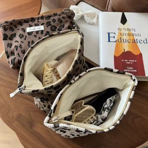 Simple Series Retro Leopard Print Corduroy Makeup Bags h5 Picture3