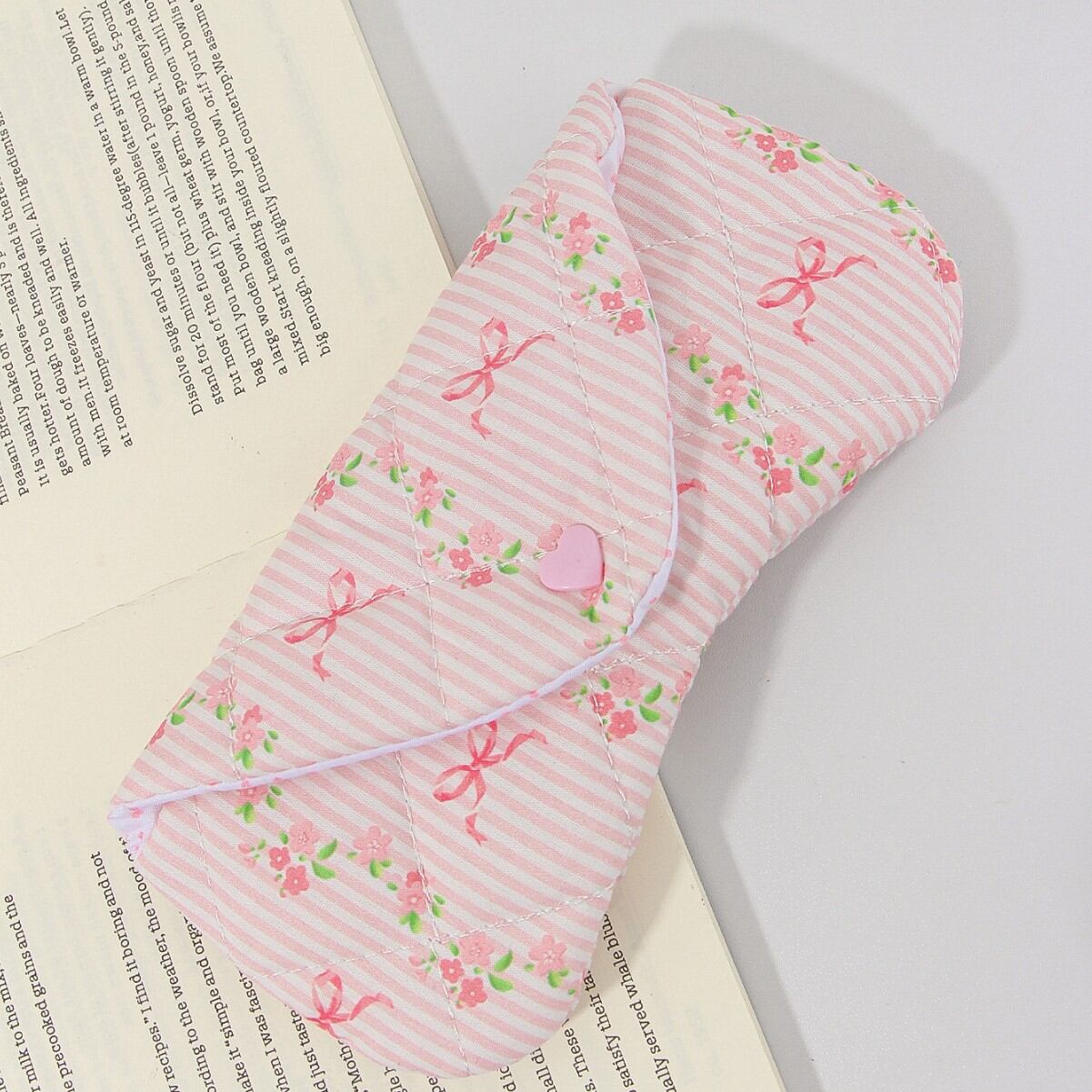 Romantic Series Sweet Flower Bow Knot Polyester Women's Glasses Storage Bag 
