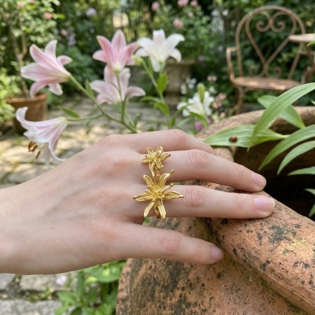 Flower Shape Stainless Steel Waterproof Gold Color Statement Rings 2