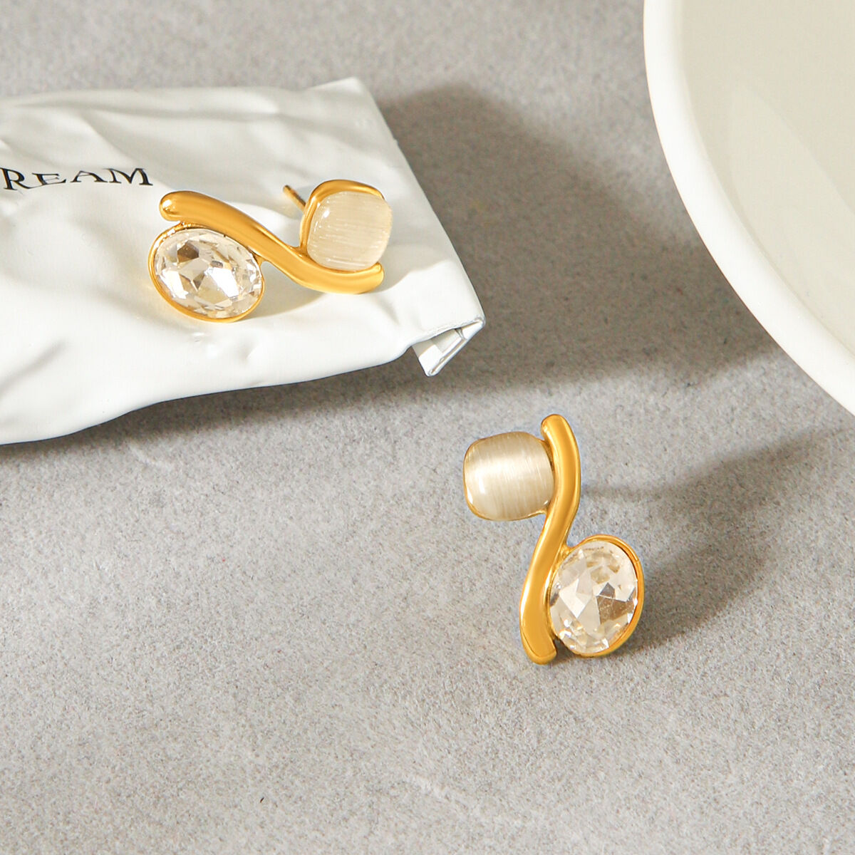 Pendientes De Botón Para Mujer De La Serie Simple, De Forma Irregular, De Acero Inoxidable, Resistentes Al Agua, Color Dorado Y Con Piedra Natural. Imagen5
