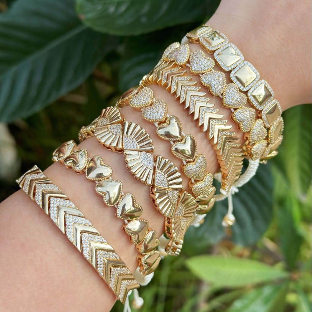 Luxurious Series Elegant Heart Patchwork Geometric Shape Copper Gold Color Women's Braided Bracelets Picture3