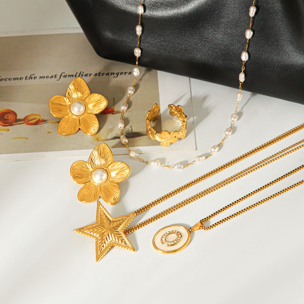 Conjuntos De Joyería Para Mujer De La Serie Simple Daily Flower Con Forma Irregular De Estrella, De Acero Inoxidable, Resistentes Al Agua Y Color Dorado. h5 Imagen3
