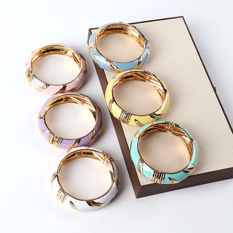 Classic Series Elegant Feather Dripping Enamel Alloy Gold Color  Women's Bangles Picture2