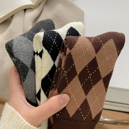 Slight Bounce Basic Geometric Pattern Plaid Color Clash Mid-Calf Socks 2