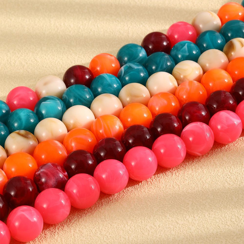 Simple Series Retro Beads Gradient Color Resin   Gold Color  Women's Beaded Necklaces Picture2