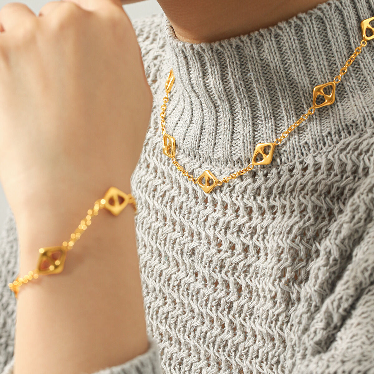 Conjuntos De Joyería Para Mujer De La Serie Simple Daily Con Cadena De Forma Irregular Infinity, Acero Inoxidable Resistente Al Agua Y Color Dorado. Imagen4