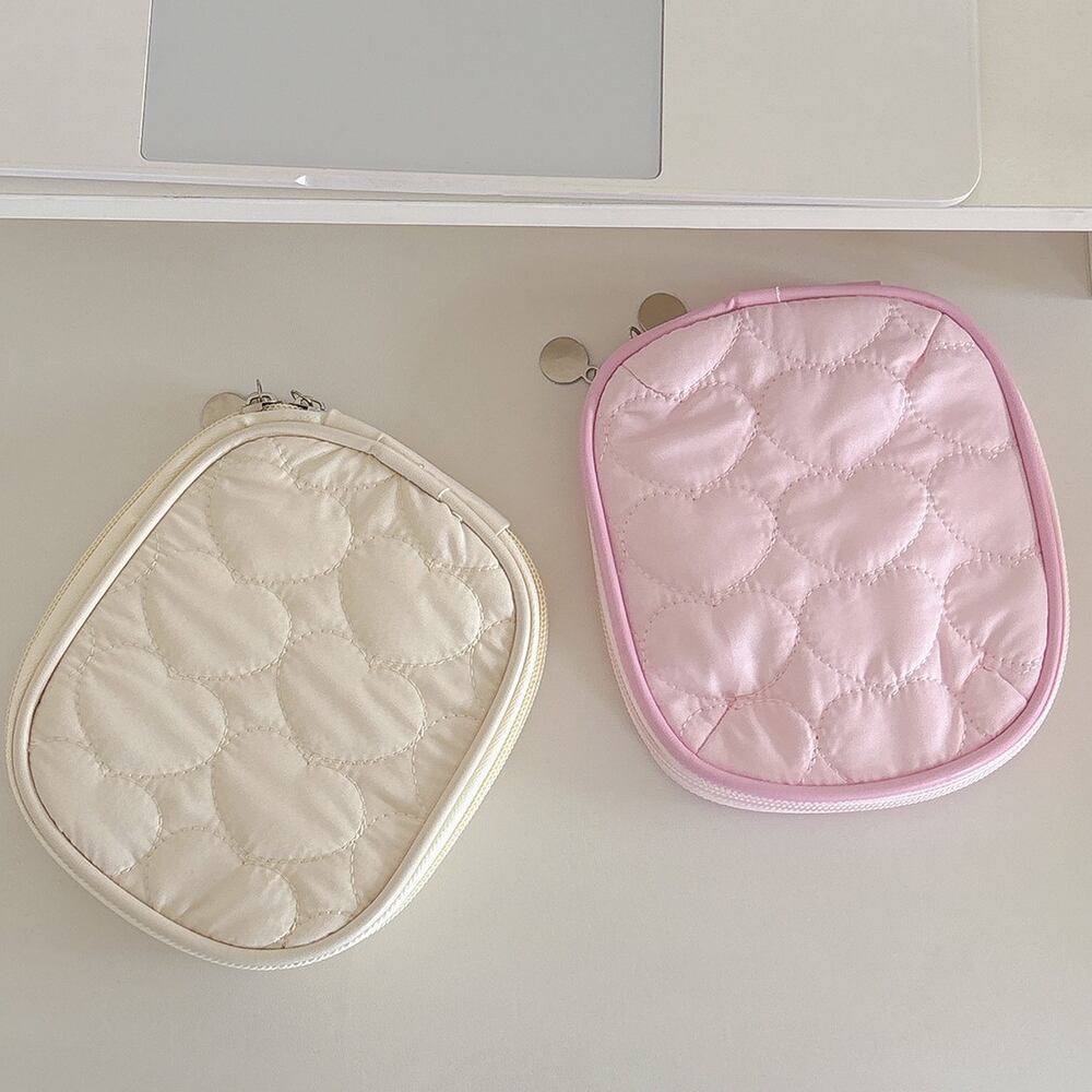 Simple Heart Solid Color Polyester Women's Makeup Bags h5Picture4