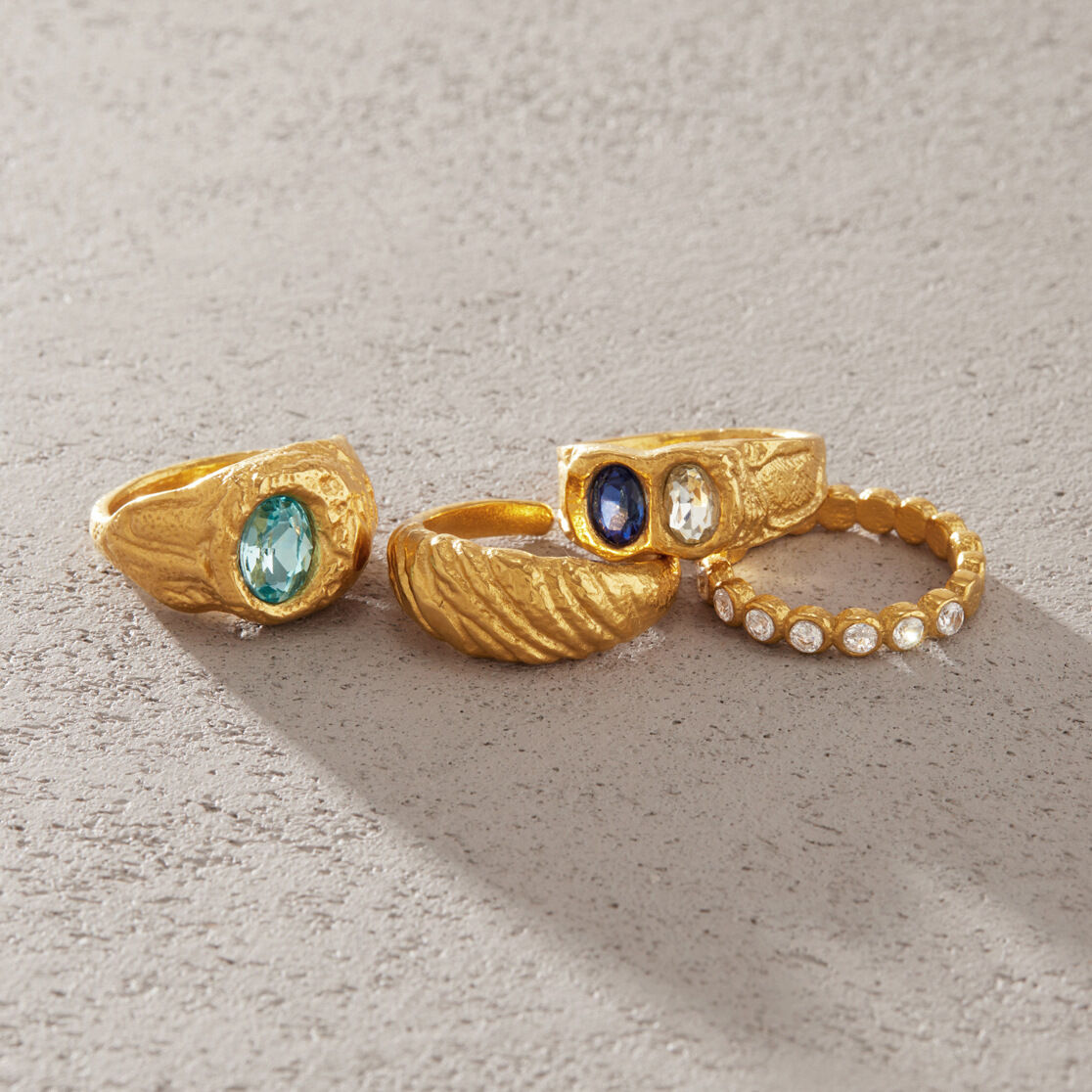 Luxurious Series Retro Circle Stainless Steel Waterproof Gold Color Zircon Women's Gemstone Rings Picture3