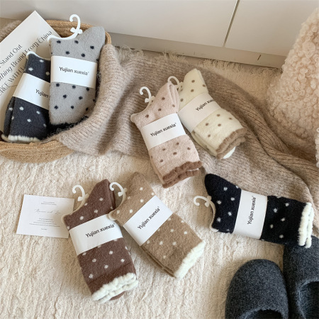 Basic Polka Dots Color Clash Mid-Calf Socks