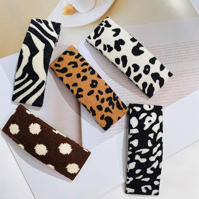Simple Series Retro Leopard Print Polka Dots Mixed Color Animal Print Fabric Hair Clips Picture3