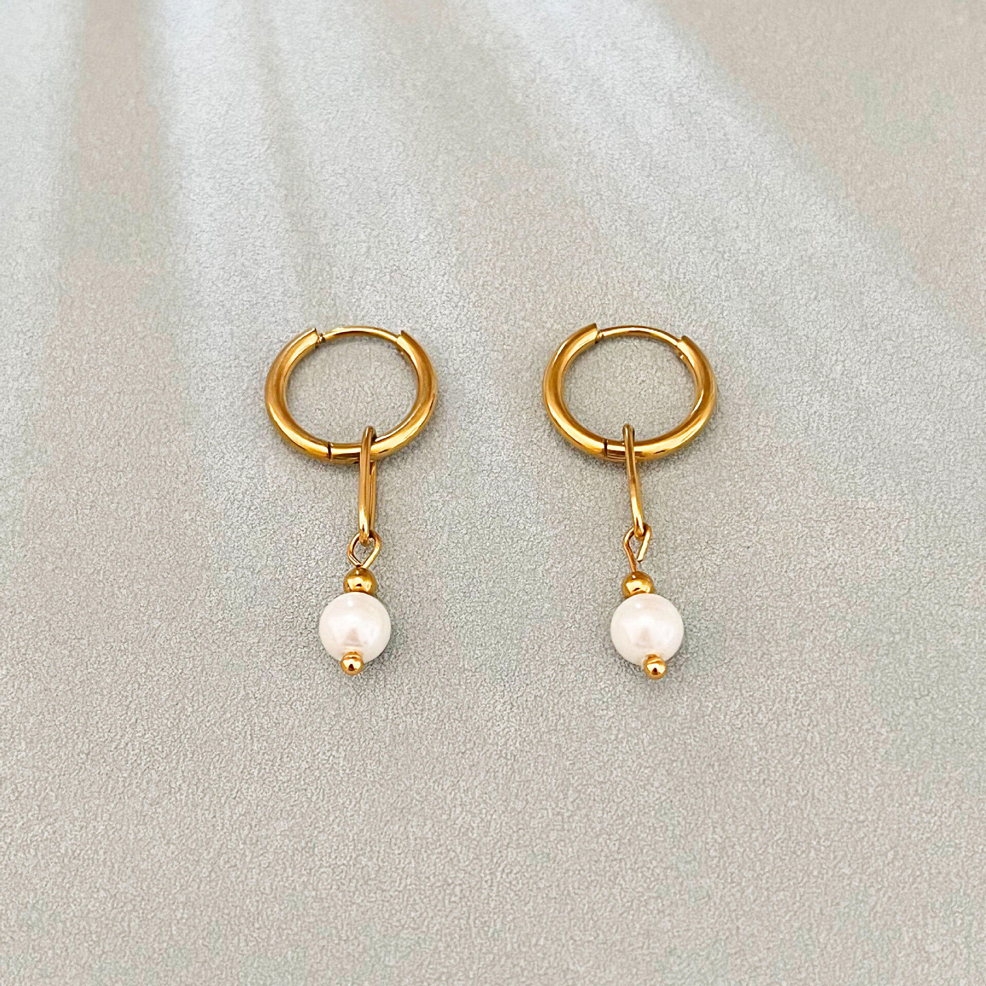 Boucles D'Oreilles Créoles Pour Femmes Simple Series Sweet Heart Strawberry En Acier Inoxydable Étanche Couleur Or h5 