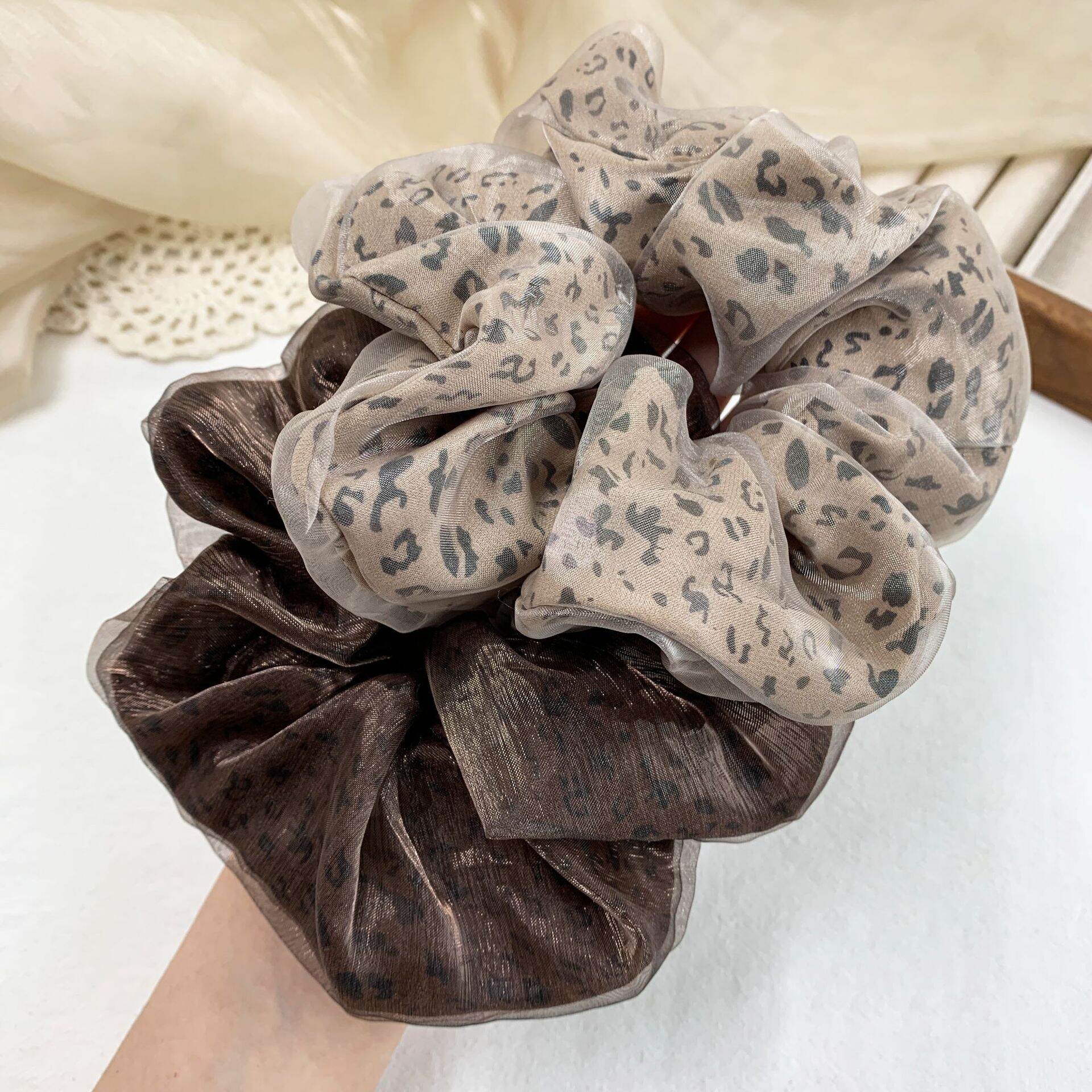 Simple Series Retro Organza Scrunchies met Luipaardprint