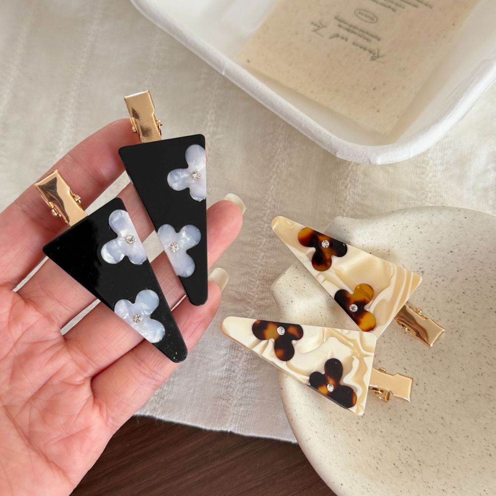 Simple Series Elegant Flower Mixed Color Triangle Acetate Rhinestone Hair Clips Picture3