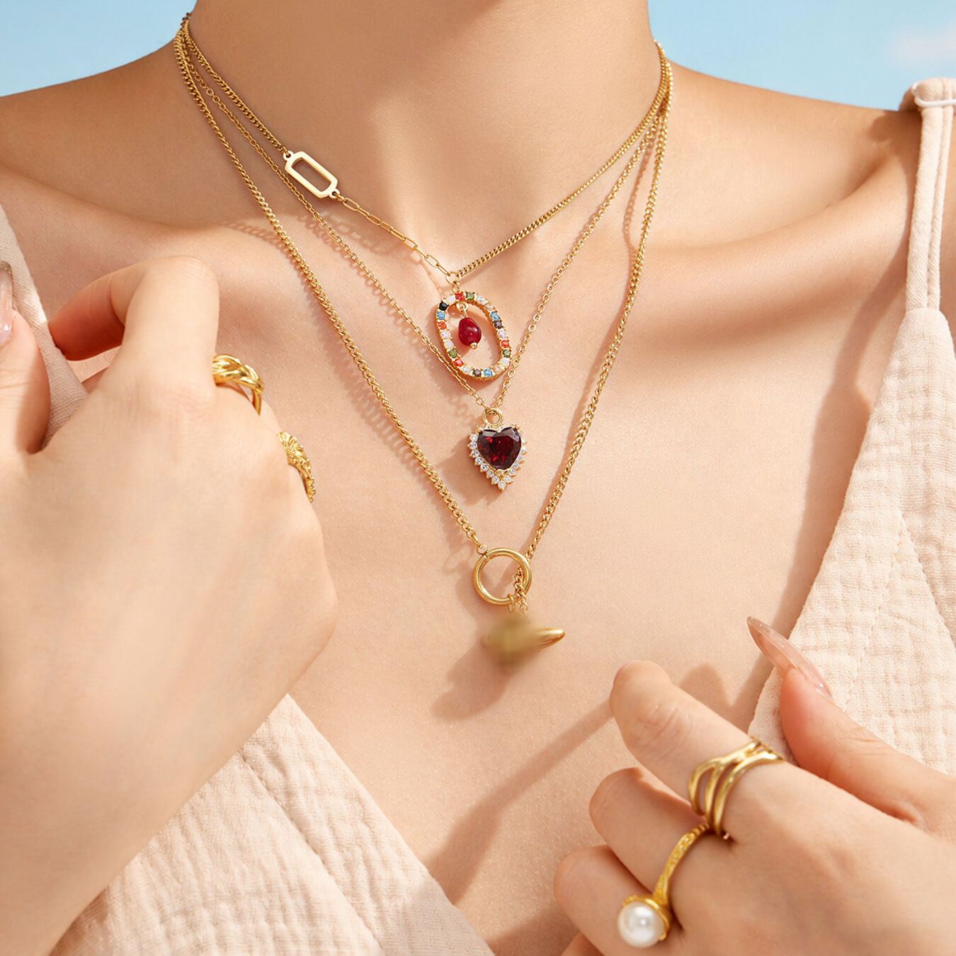 Collares Con Colgante Para Mujer De La Serie Simple Sweet Heart, De Acero Inoxidable, Resistentes Al Agua Y Con Circonitas Color Oro. Imagen3