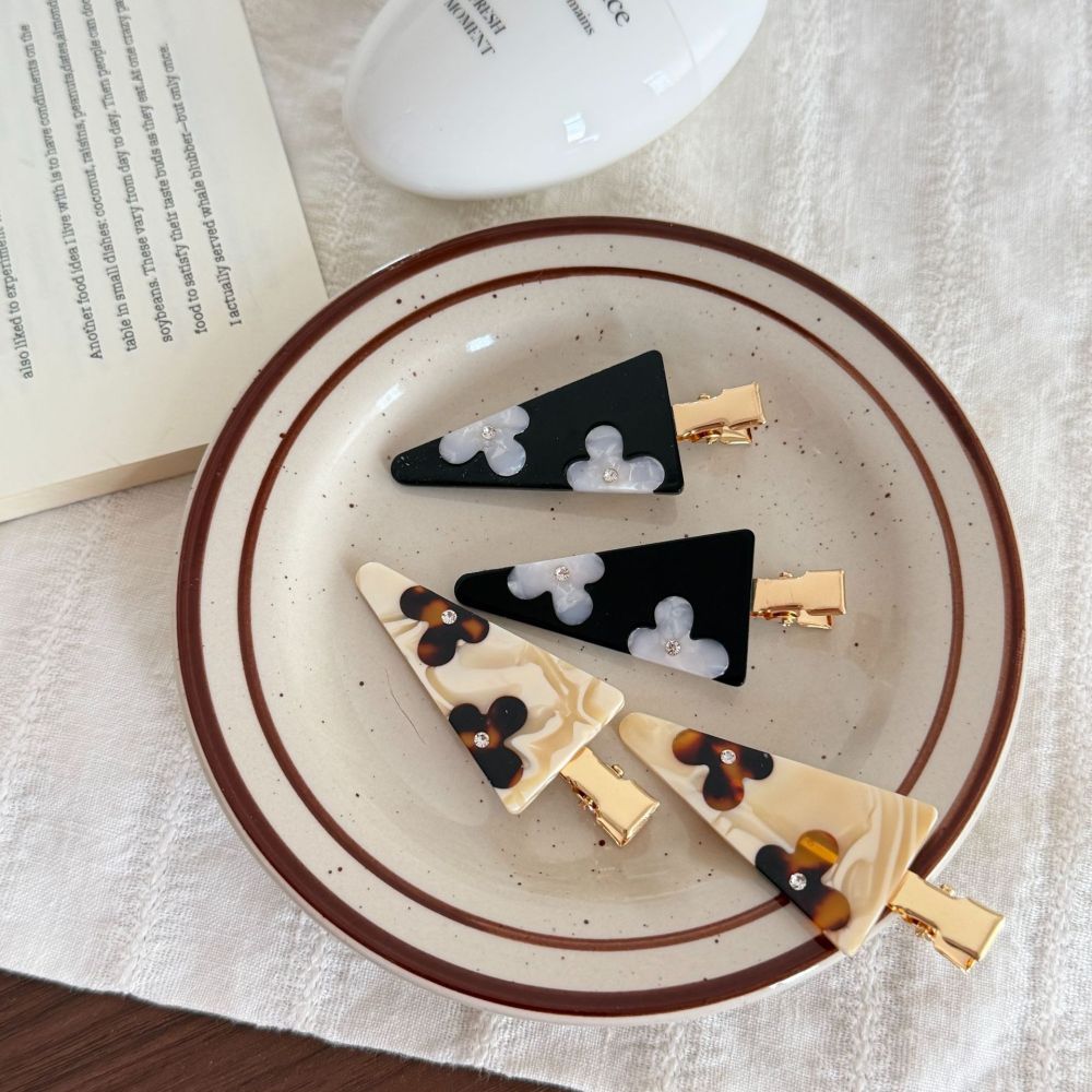 Simple Series Elegant Flower Mixed Color Triangle Acetate Rhinestone Hair Clips Picture2
