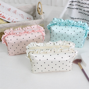 Simple Series Sweet Solid Color Polka Dots Polyester Makeup Bags h5 Picture2