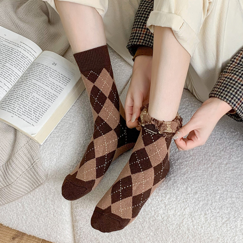 Slight Bounce Basic Geometric Pattern Plaid Color Clash Mid-Calf Socks h5Picture3
