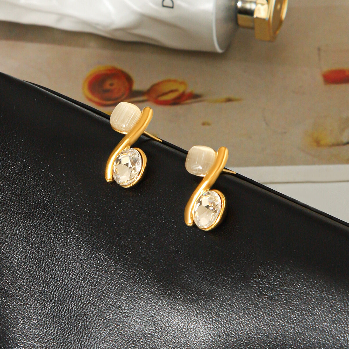 Pendientes De Botón Para Mujer De La Serie Simple, De Forma Irregular, De Acero Inoxidable, Resistentes Al Agua, Color Dorado Y Con Piedra Natural. Imagen3