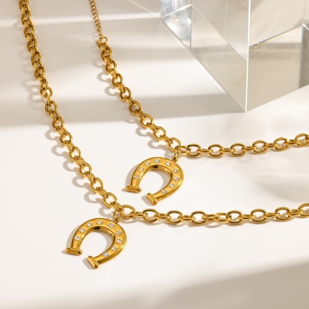 Horseshoe-Shaped Stainless Steel Waterproof Gold Color Rhinestone Women's Necklace Set