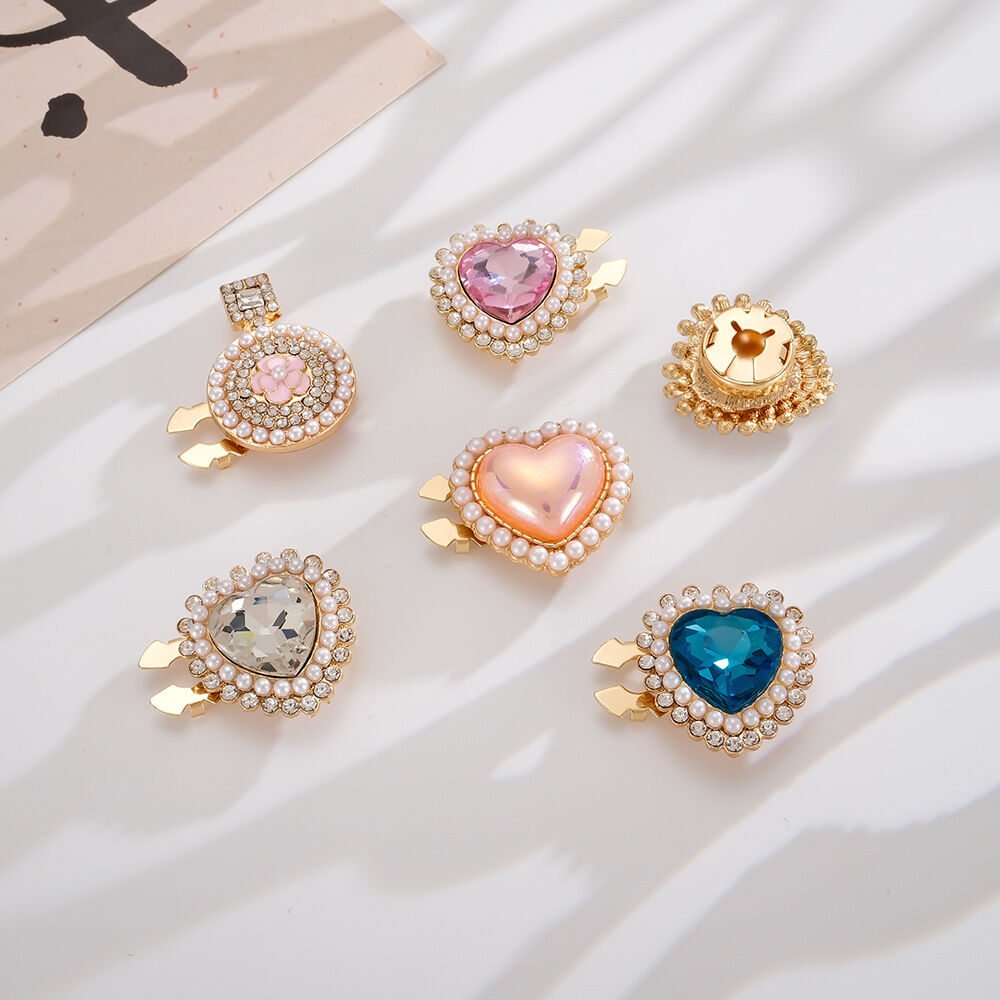 Luxurious Series Elegant Heart Mixed Color Imitation Pearl Rhinestone Artificial Pearl Cufflinks h5Picture3