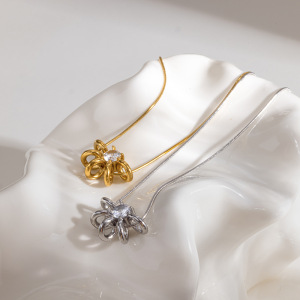 Hollowed-Out Stainless Steel Waterproof Gold Color Zircom Women's Pendant Necklaces h5 Picture3