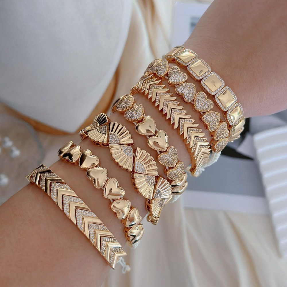 Luxurious Series Elegant Heart Patchwork Geometric Shape Copper Gold Color Women's Braided Bracelets Picture4