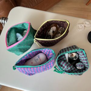 Simple Series Casual Plaid Polka Dots Cotton Makeup Bags h5 Picture2