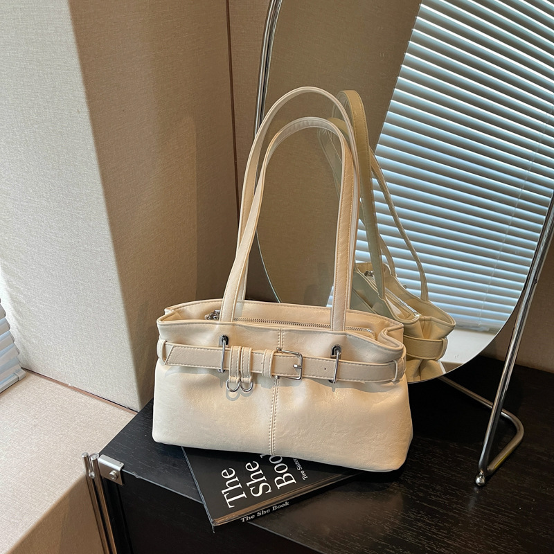 Old Money Style Metal Hardware Solid Color Pu Women's East-West Bag Picture4