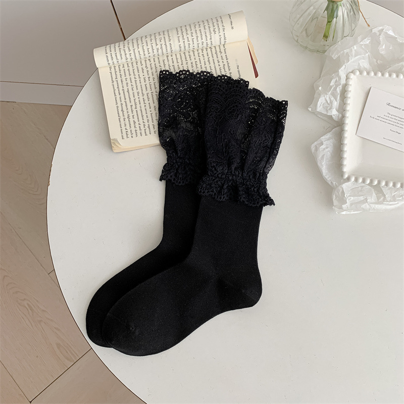 Elegant Solid Color Lace Patchwork Mid-Calf Socks