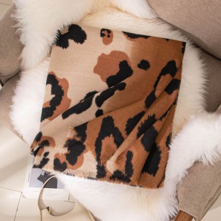 Simple Series Retro Leopard Print Mixed Color Polyester Winter Scarves 2