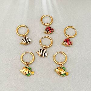 Simple Series Vacation Circle Fish Edelstahl Wasserdichte Goldfarbene Damen-Creolen h5 Bild2