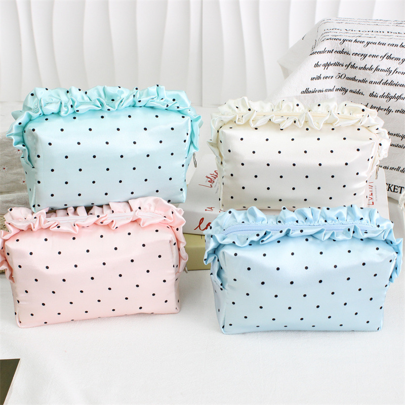 Simple Series Sweet Solid Color Polka Dots Polyester Makeup Bags Picture3