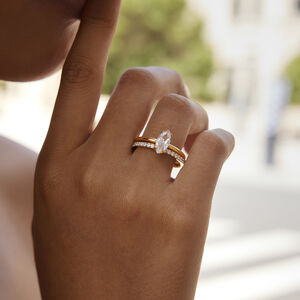 Luxurious Ellipse Shape Stainless Steel Waterproof Gold Color Rhinestone Zircon Women's Gemstone Rings h5 Picture3