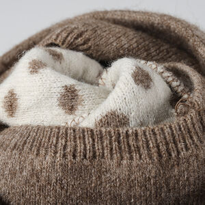 Simple Series Polka Dots Wool Polyester Blend Women's Knitted Beanie h5 Picture4