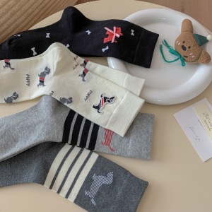 Women's Cute Letters Stripes Animal Mid-Calf Socks h5 Picture4