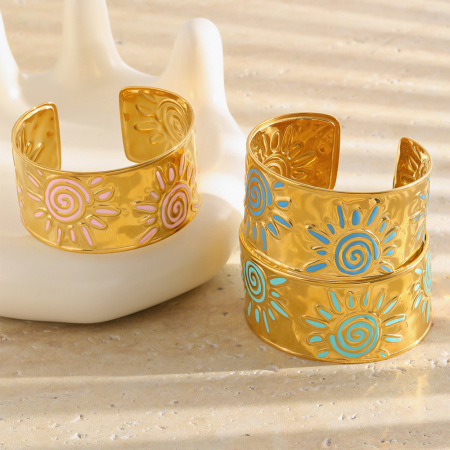 Simple Series Sweet Sun Stainless Steel Waterproof   Gold Color  Women's Bangles