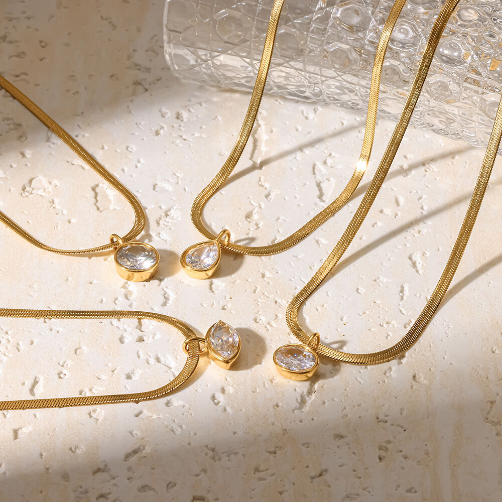 Colliers pendentifs pour femmes en acier inoxydable étanche, couleur or, forme elliptique en goutte, avec zircon