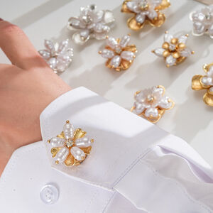 Luxurious Series Elegant Flower Imitation Pearl Rhinestone Artificial Pearl Cufflinks h5 Picture2